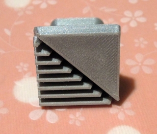 Razidlo čtverec Karel 010